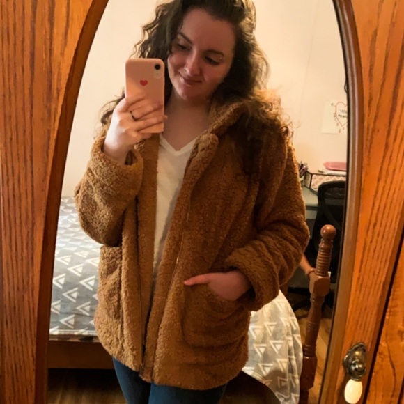 Meet your Posher, Kaeli - Picture 7 of 11